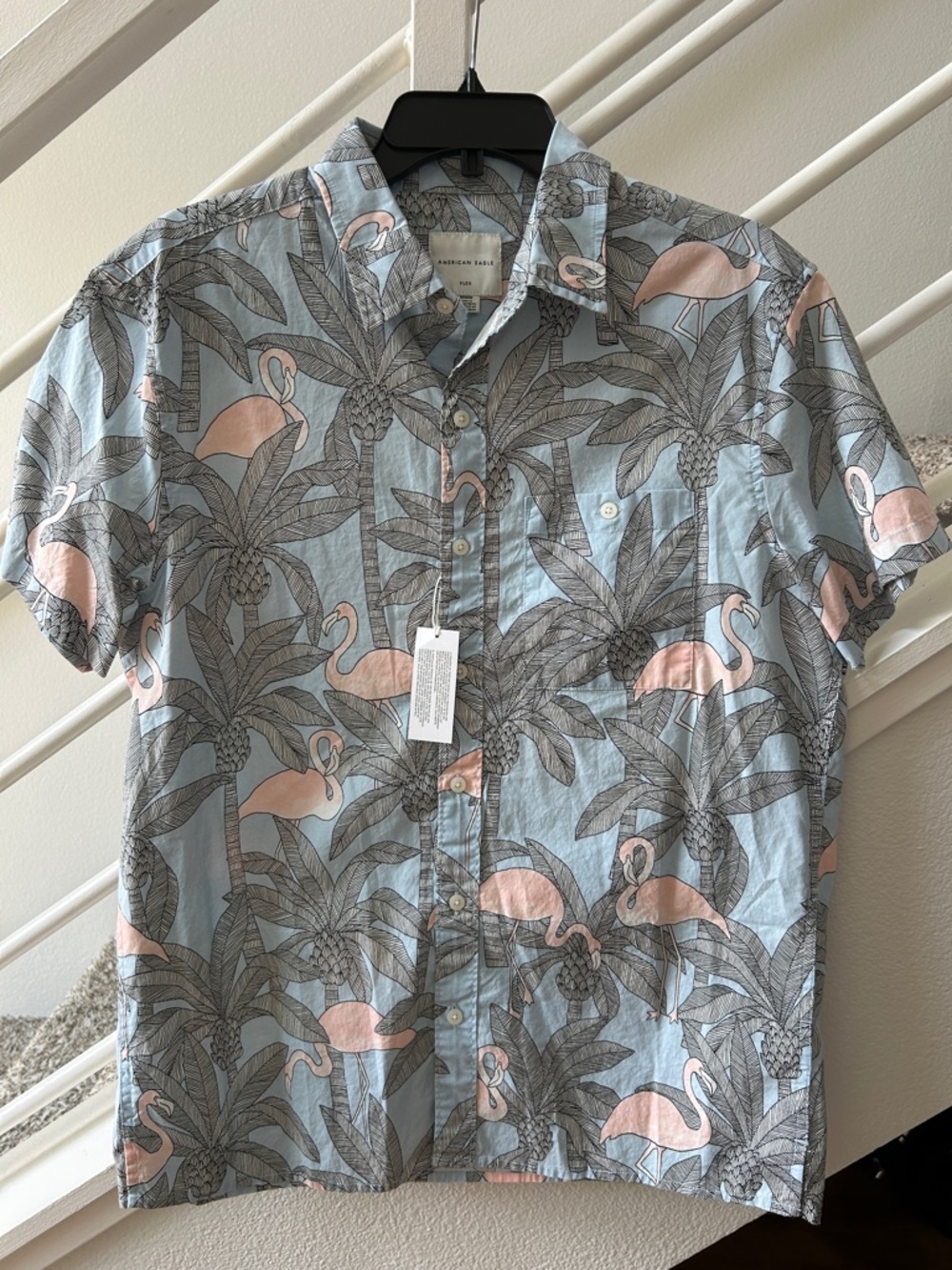 AE Flex Flamingo & Palm Tree Button Down Shirt Size M
